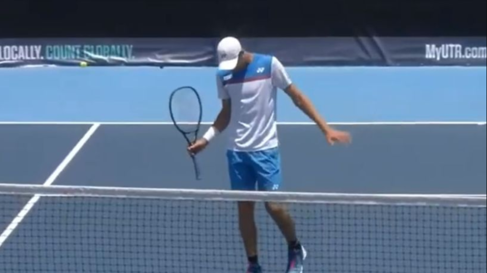 Komentatori u čudu, mačuju se reketima i ne veruju šta Poljak radi dok ga Srbin samo posmatra! (VIDEO)