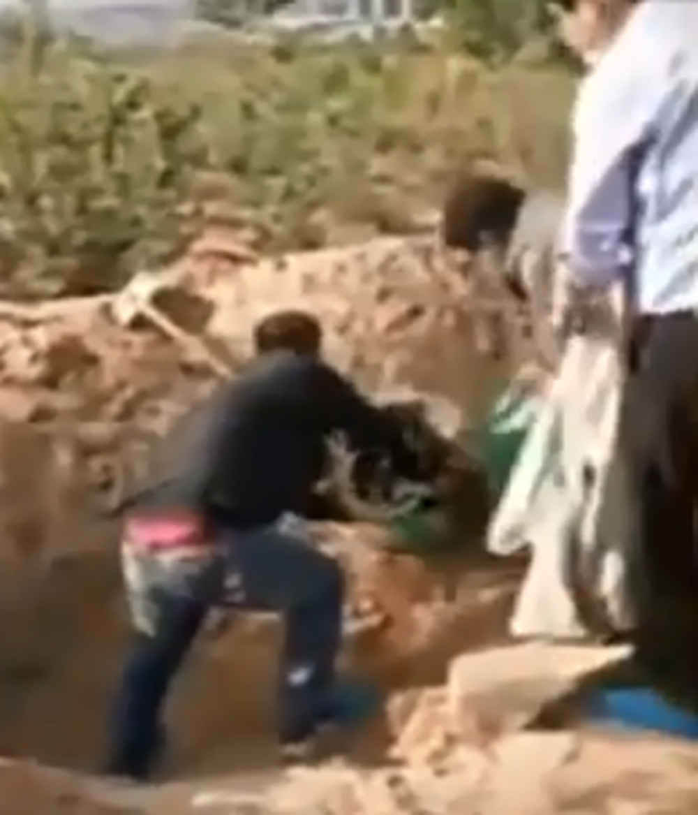 Paralizovana žena nakon 3 dana izvučena iz groba (VIDEO)