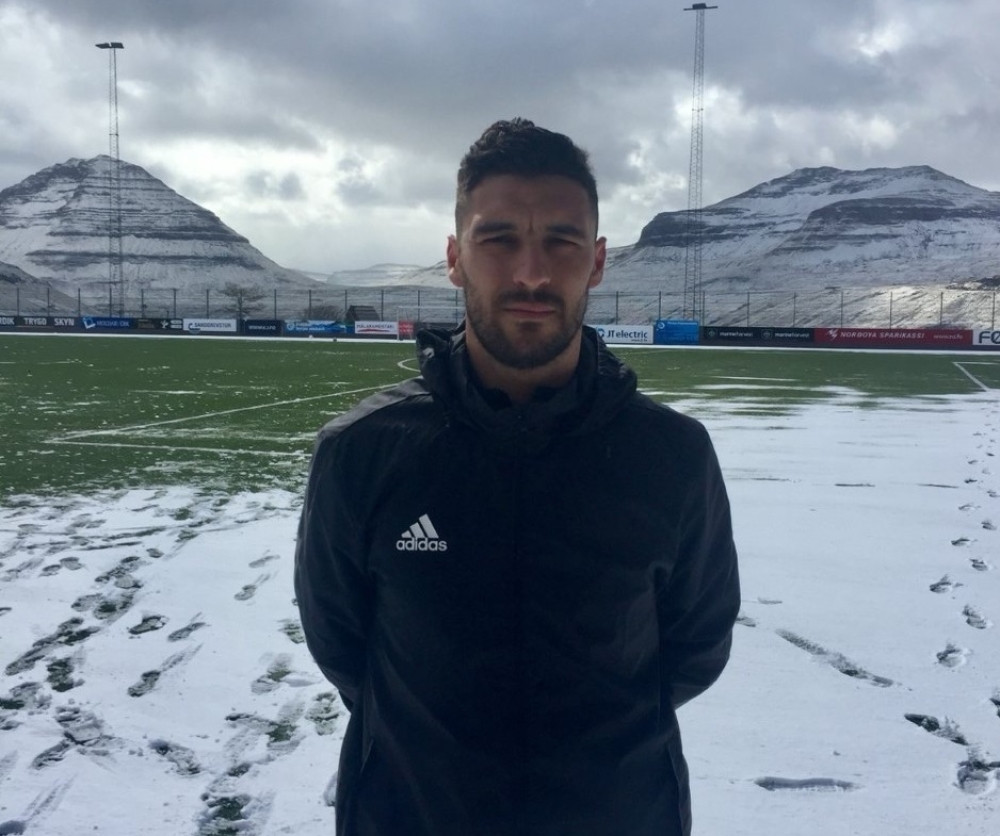 Usamljeni revolveraš plotunom najavio početak egzotičnog šampionata