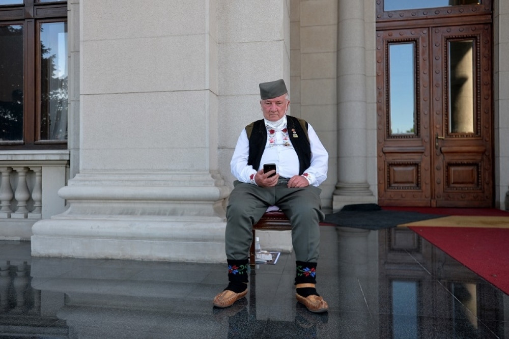 Miladin Ševarlić prekida štrajk glađu, Obradović plagirao njegov čin