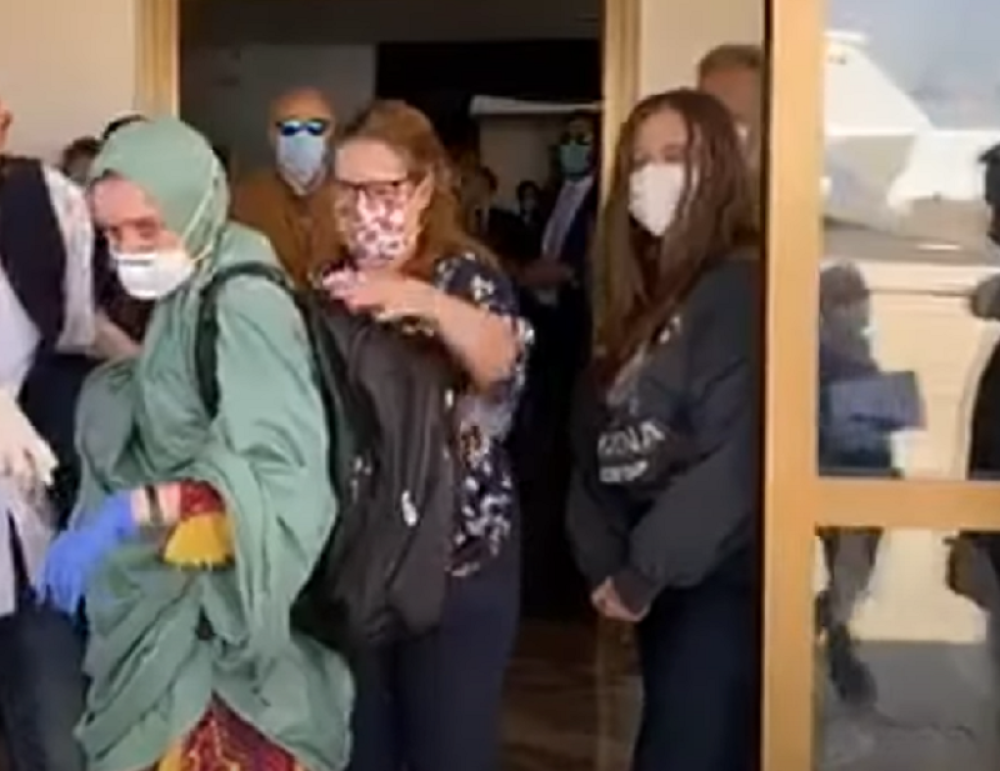 Vratila se devojka koju su džihadisti držali 18 meseci u zatočeništvu (VIDEO)