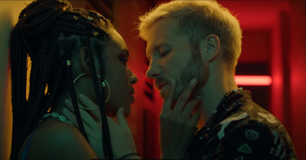 Vrele scene Saše Kovačevića i tamnopute lepotice: "Pantera" je samo deo avanture iz Dominikane! (VIDEO)