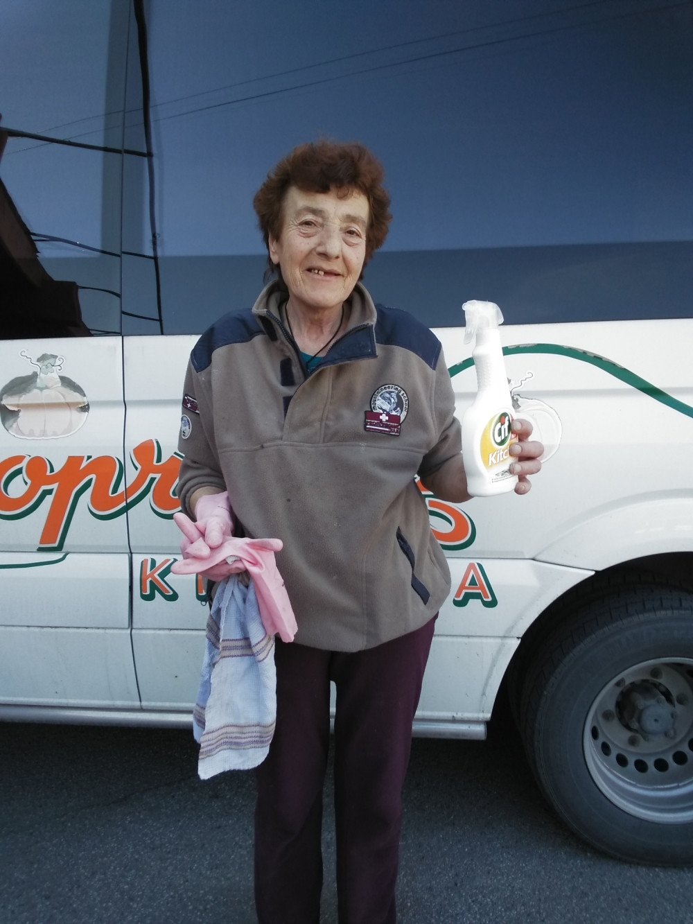 Ona je prva žena koja je vozila dizalicu i viljuškar, i radila barabar sa muškarcima! Od posla ne odustaje, a jednu nagradu nikada neće zaboraviti!