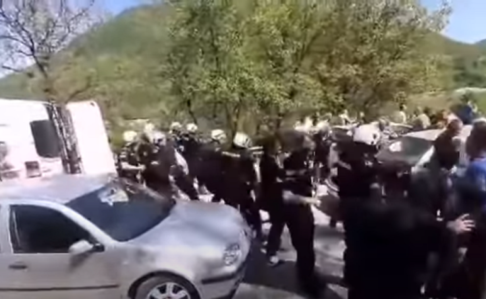 Srpski narod ne da svetinje, Milova policija nemilosrdno hapsi i puca!