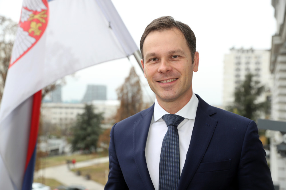 Država daje još 500 evra pomoći ali morate da ispunite jedan uslov!