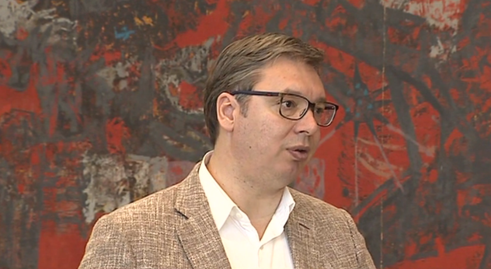 Predsednik Vučić čestitao veliki praznik