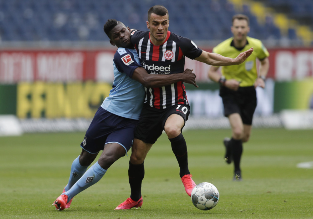 Borusija Menhengladbah ponizila Ajntraht usred Frankfurta