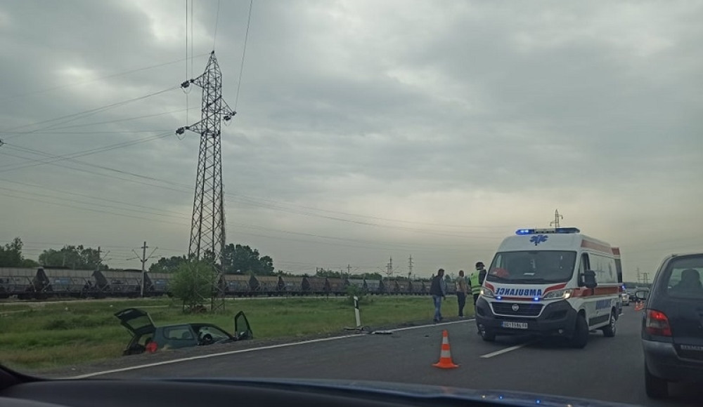 Horor kod Rume! Poginuo motociklista u sudaru sa automobilom!