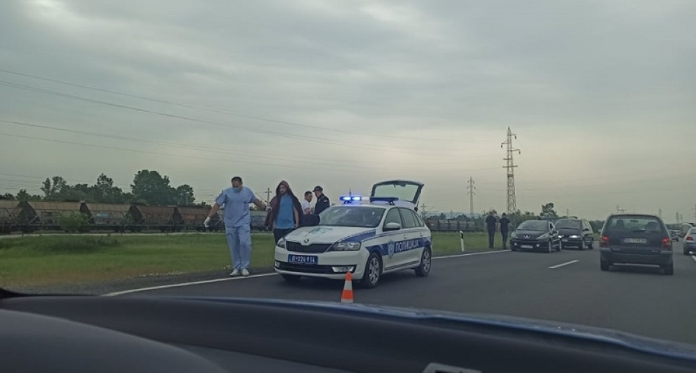 Sudar dva vozila, Hitna pomoć, policija i vatrogasci odmah stigli na lice mesta (FOTO)