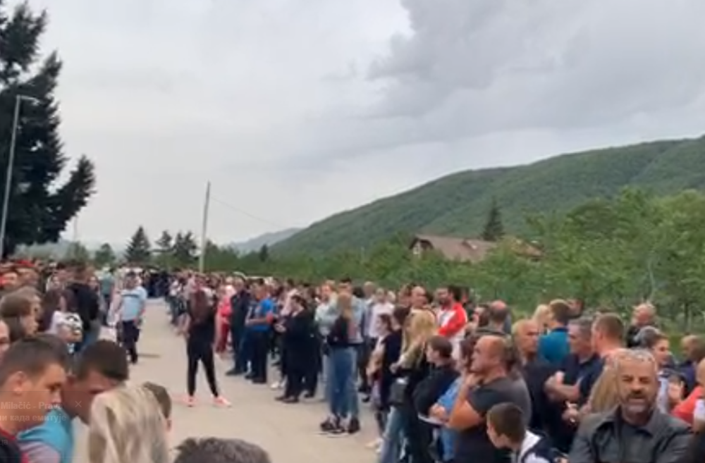 Blokirali su magistralni put!