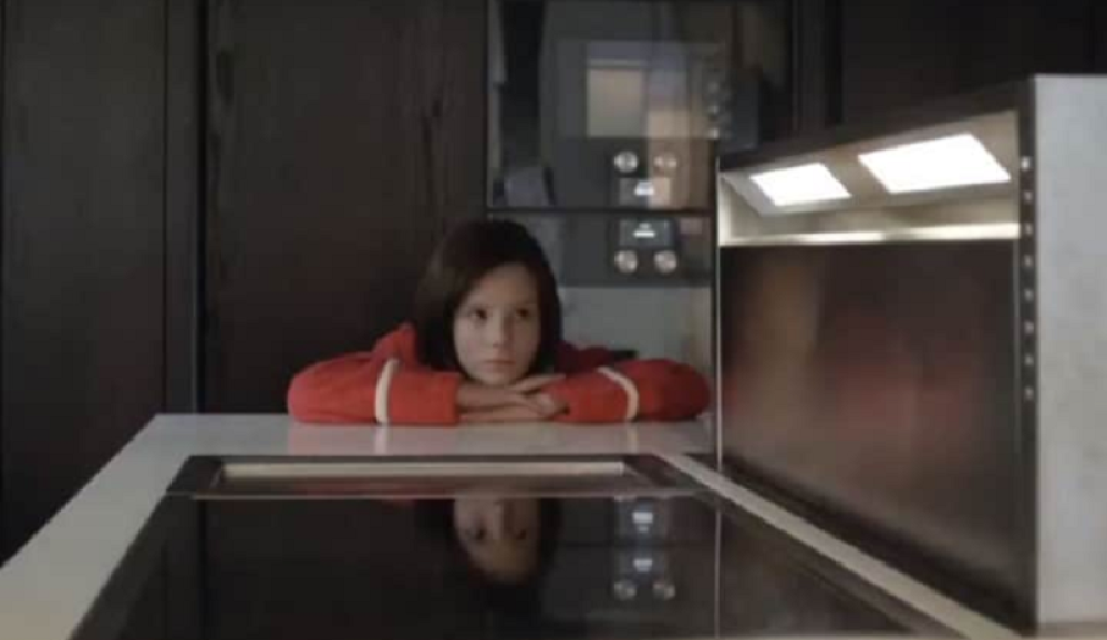 Čuo se samo njen glas: "Mama ne mora sve da zna" (FOTO)