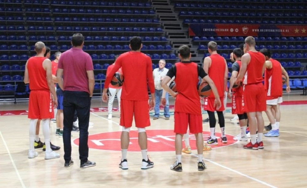 Praktično već bivši igrač Crvene zvezde ipak ostaje u ABA ligi