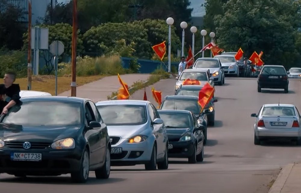 Vijore se crveno-zlatni barjaci, a onda se dogodilo neverovatno u Beranama (VIDEO)
