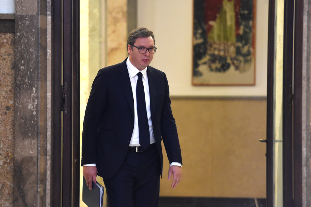 Prisustvuje ceremoniji postavljanja kamena temeljca nove kompanije koja iz korena menja život građana