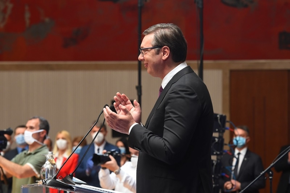 Vučića u Smederevskoj Palanci iznenadili na specijalan način (FOTO)