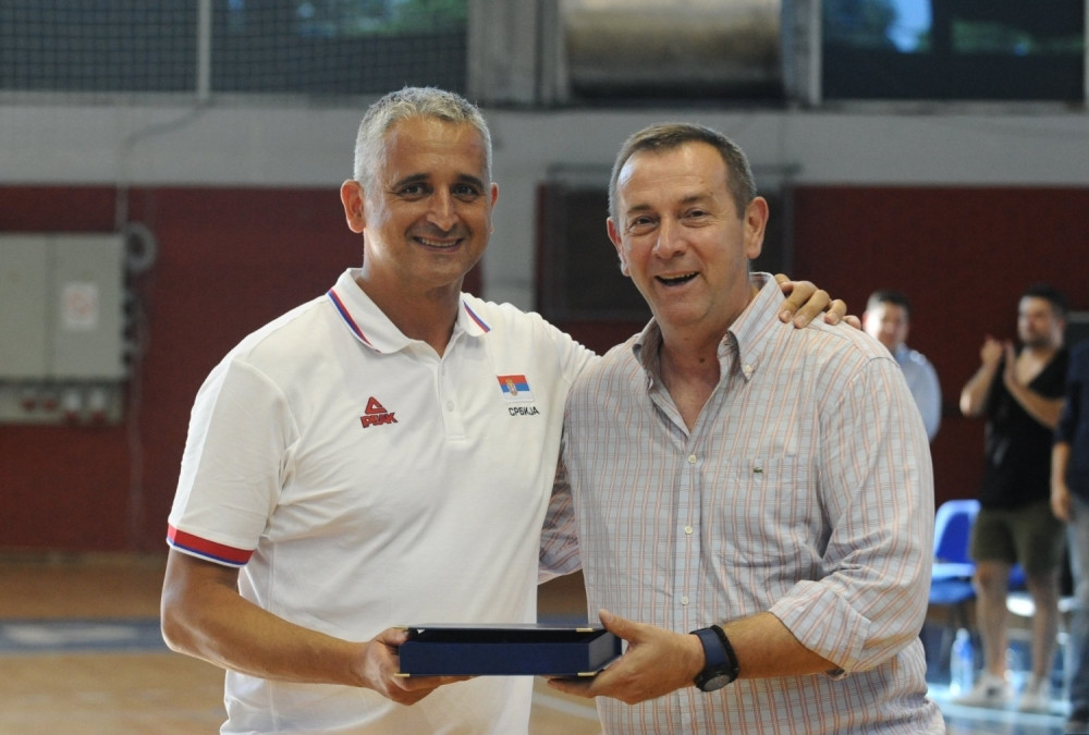 Beogradska Klinika odložena za jesen