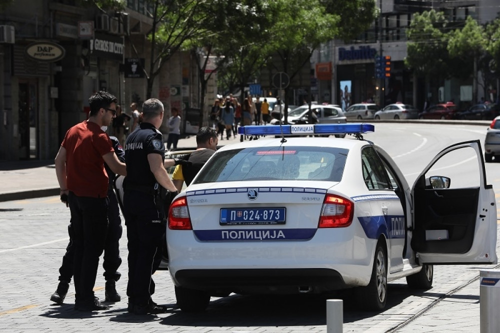 Migranti upali u crkvu u Beogradu i pokrali vernike!