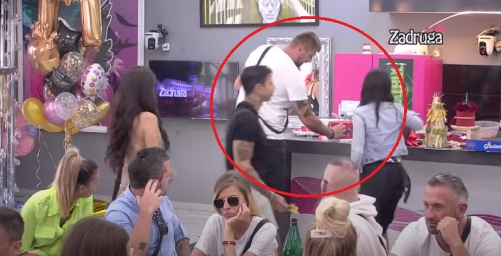 Janjuš uništava rođendansku tortu Maje Marinković! U sekundi nastao haos (VIDEO)