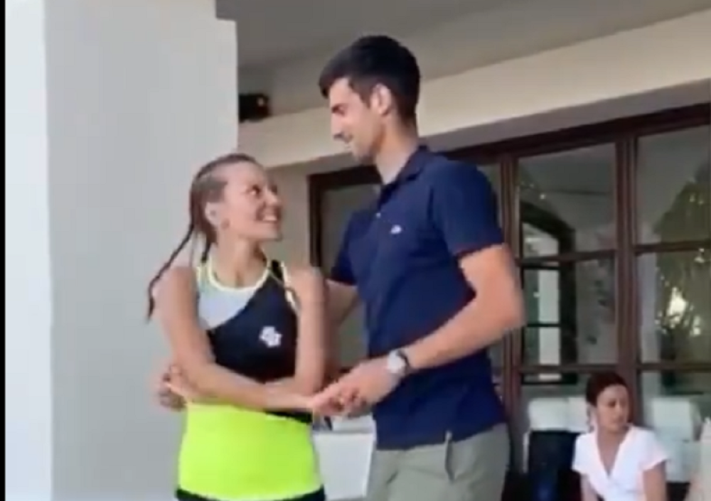 Rođendanska salsa Novaka i Jelene! Supruga blista od sreće u poruci prepunoj ljubavi (VIDEO)