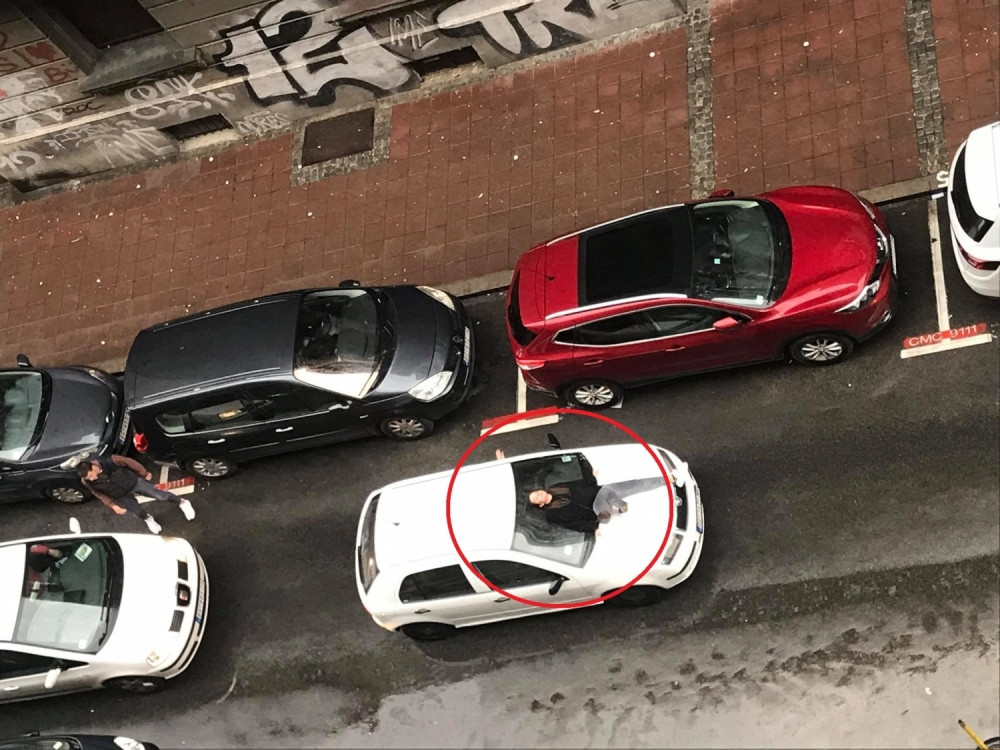 "Zaustavila je prvi auto, sela na haubu, a momak se uhvatio za glavu" (VIDEO)