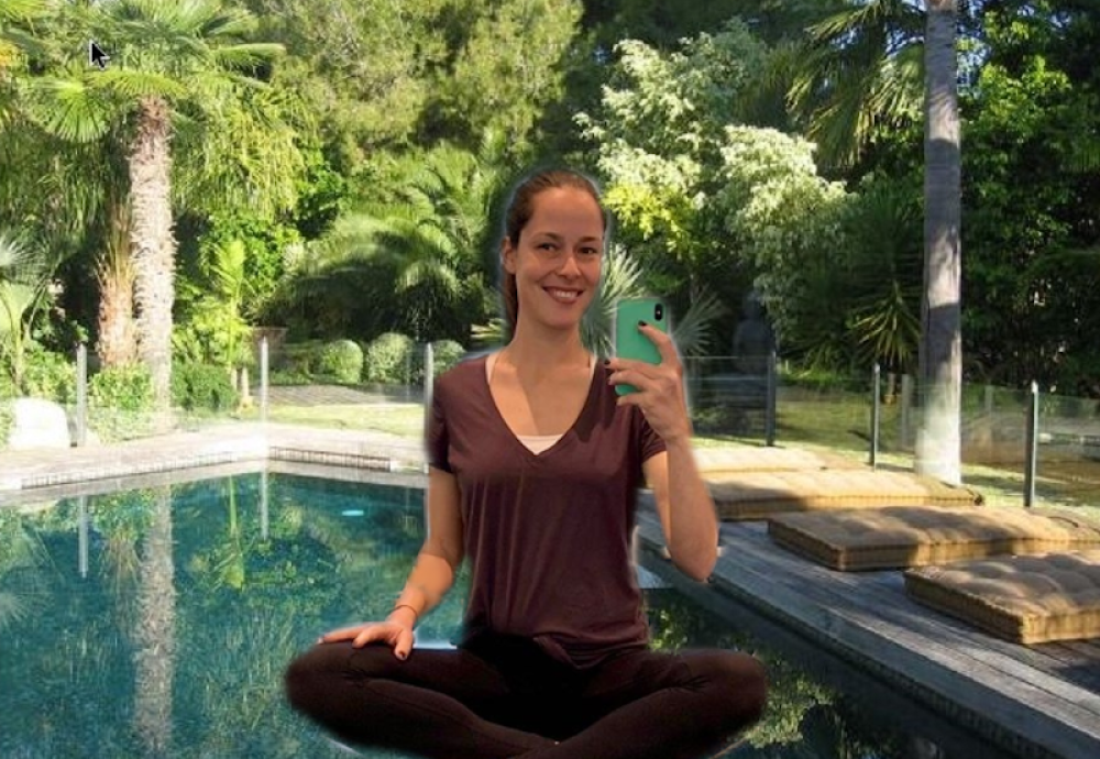 Ana Ivanović zategnuta kao struna u tesnim helankama i kratkoj majici (FOTO)