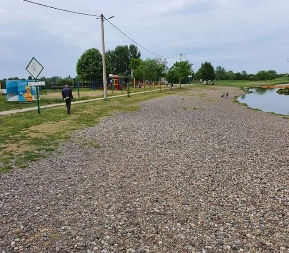 Policija je noćas spasila najmanje desetak pijanih tinejdžera od mogućeg davljenja!