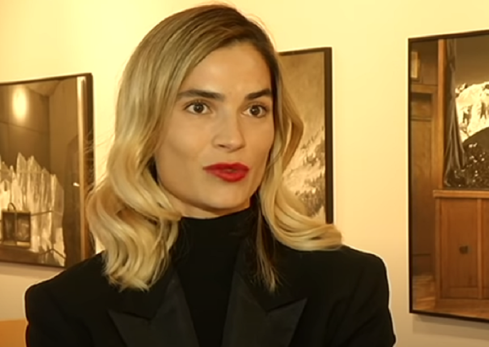 Nakon što je otišla iz Beograda, Marija Karan u Holivudu živi u vili od nekoliko miliona dolara, a evo kako taj luksuz izgleda! (FOTO)