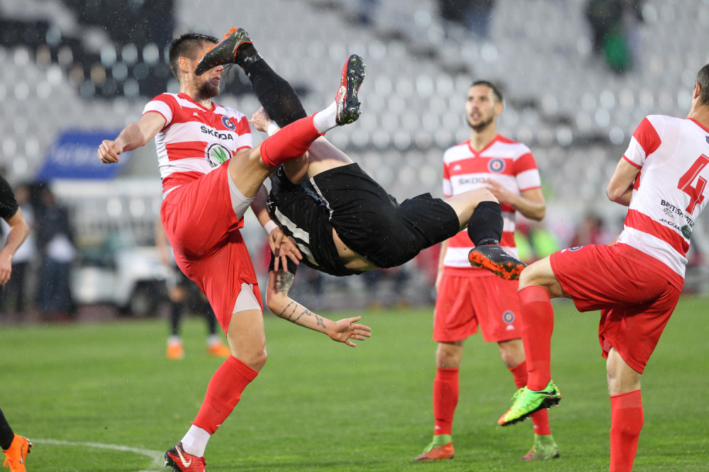 Bivši igrači u glas: "Isplatite nas ili sledi protest kakav nije viđen u svetu fudbala!"