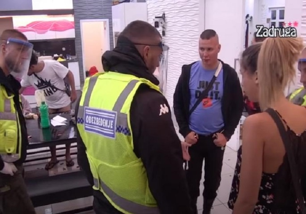 Lomili, povraćali, obezbeđenje uletelo: Nikad veći haos između dvoje ukućana! (VIDEO)