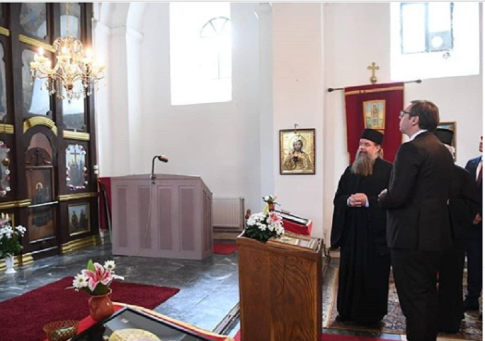 Posebno pripremljena pogača i so za predsednika Vučića (FOTO)