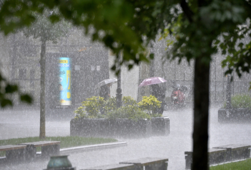 Sačekalo nas je kišovito i tmurno jutro, ali evo kada stiže razvedravanje!