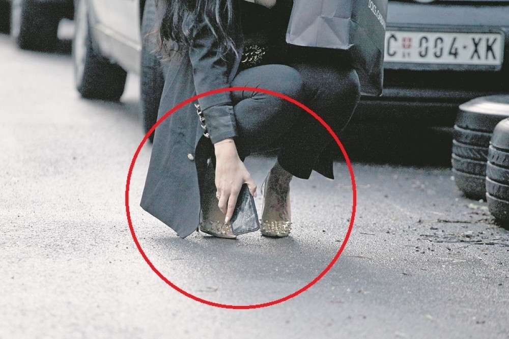 Kaća Grujić uništila telefon od 1.500 evra! Iznervirala se na snimanju pa počela da lomi (FOTO)