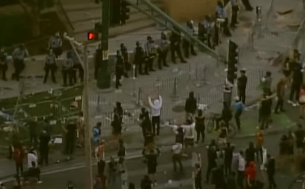 Smrt Afroamerikanca izazvala gnev, policija i Tramp u panici