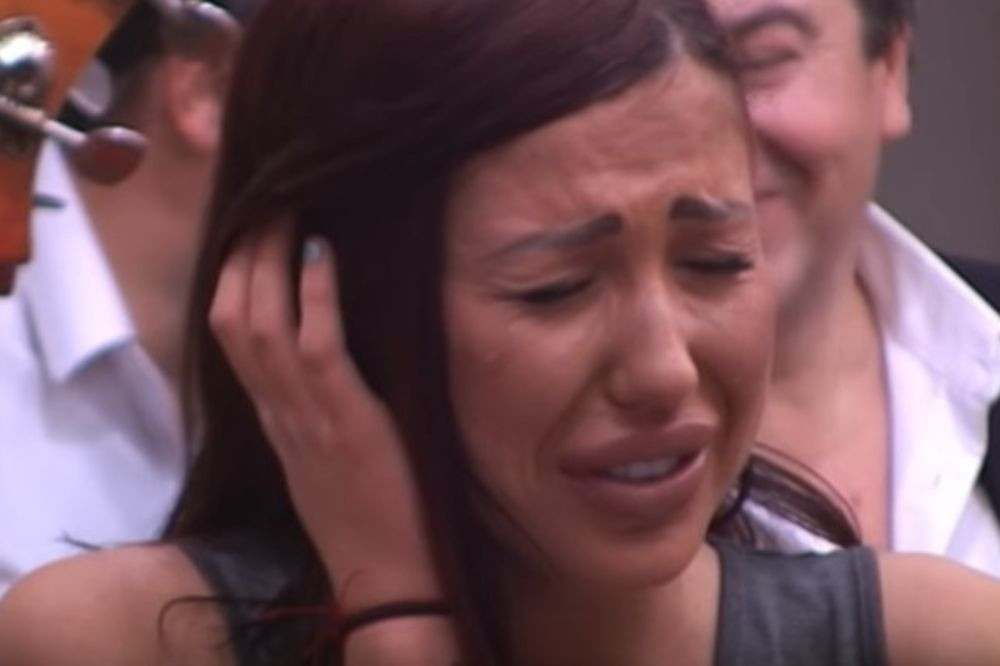 Svi detalji hapšenja Tijane Ajfon: Starleta deo kriminalne grupe, pronađeni droga i oružje?!