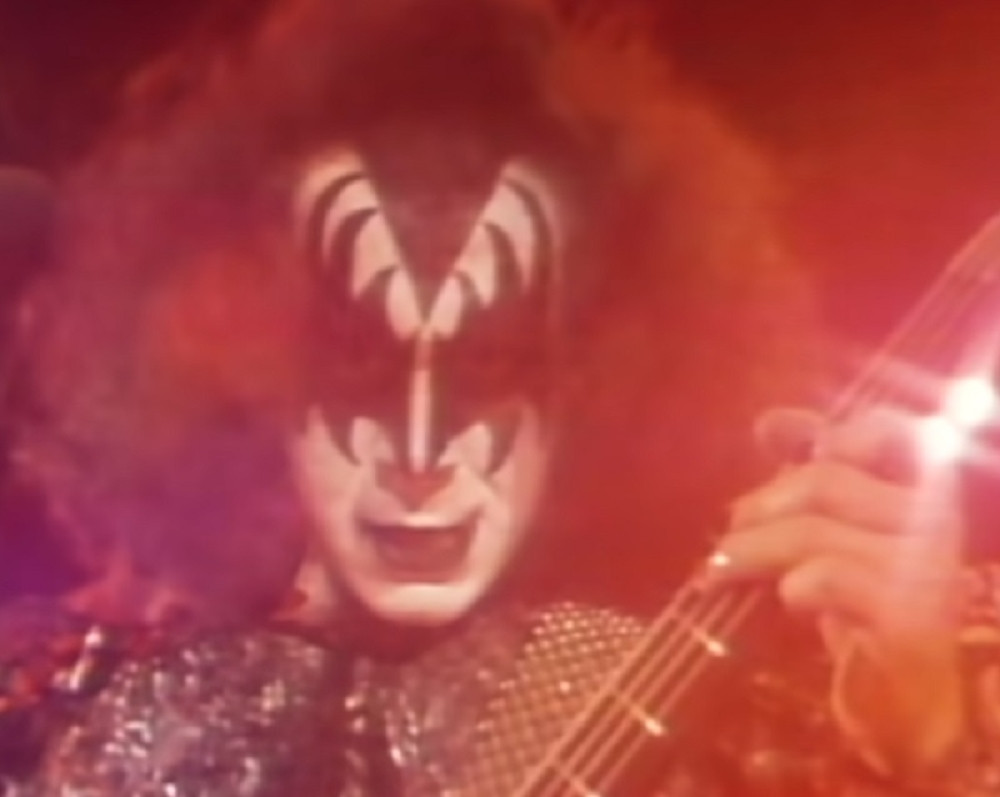 Preminuo gitarista grupe "Kiss"!