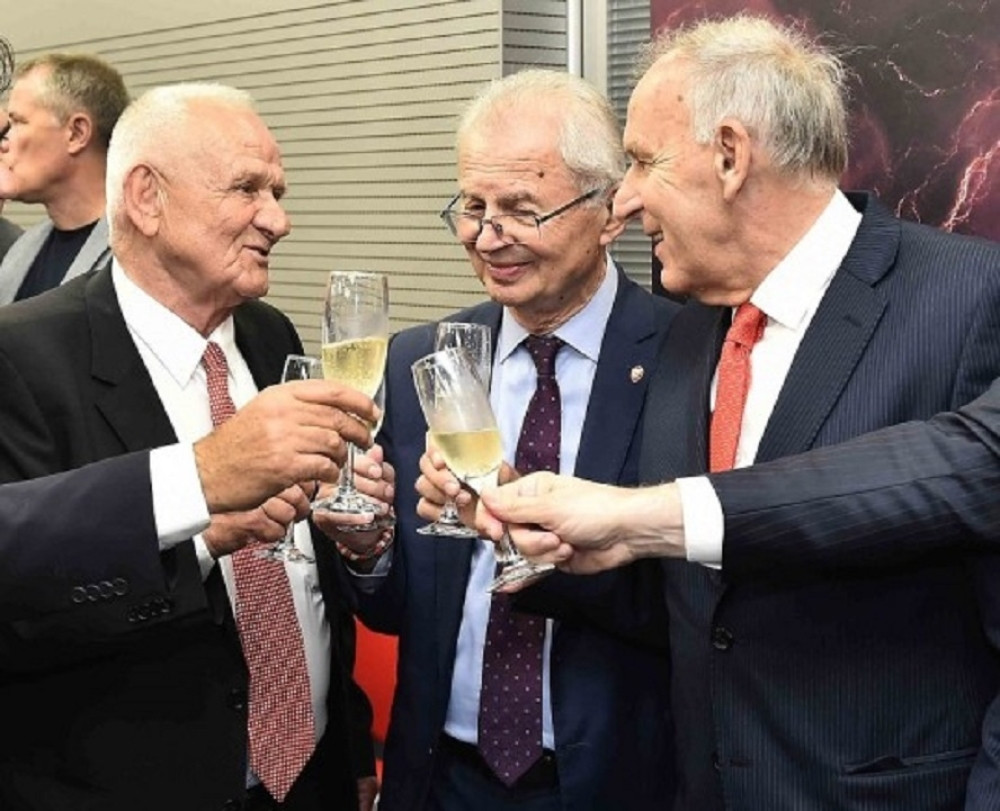 Crvena zvezda iznenadila Džajića i priredila mu rođendan za pamćenje!