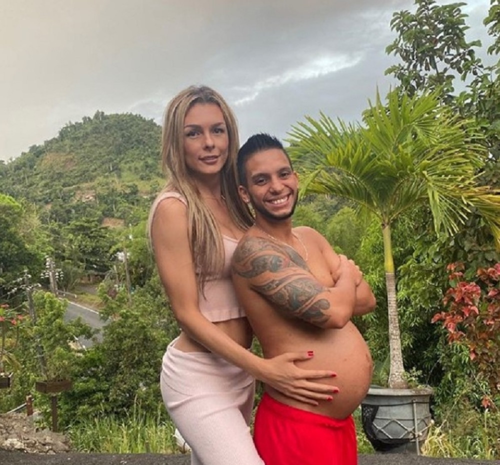 Oboje rođeni u pogrešnim telima, a sada on nosi njivo zajedničko dete (FOTO)