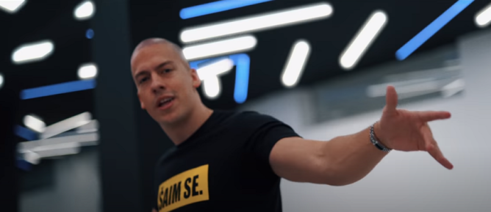 Baka Prase se u noćnom klubu pojavio u neočekivanom izdanju: Svi su gledali u mladog jutjubera!