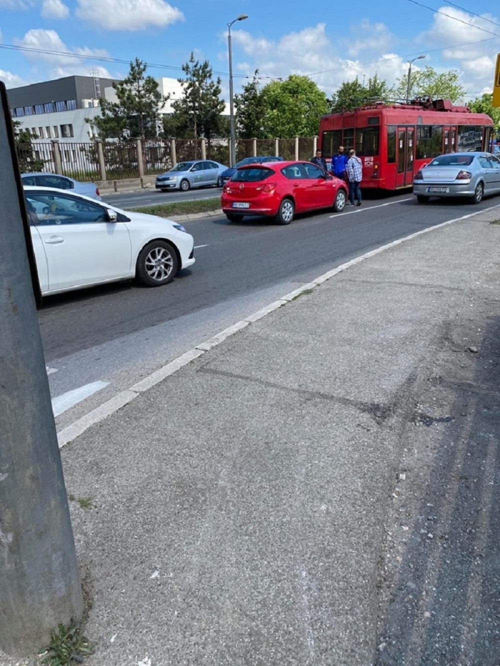 Saobraćajna nesreća kod Plavog mosta izazvala zastoj (FOTO)