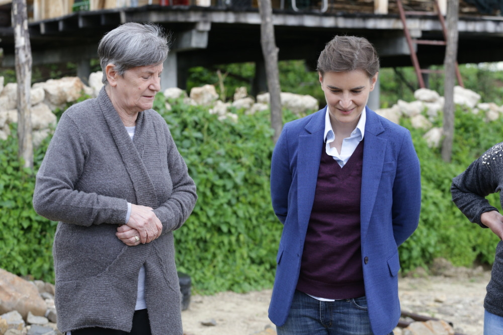 Anu Brnabić i njenu majku Ružicu smo zatekli na mestu do kog je teško doći, a onda nam je premijerka otkrila detalj nepoznat javnosti