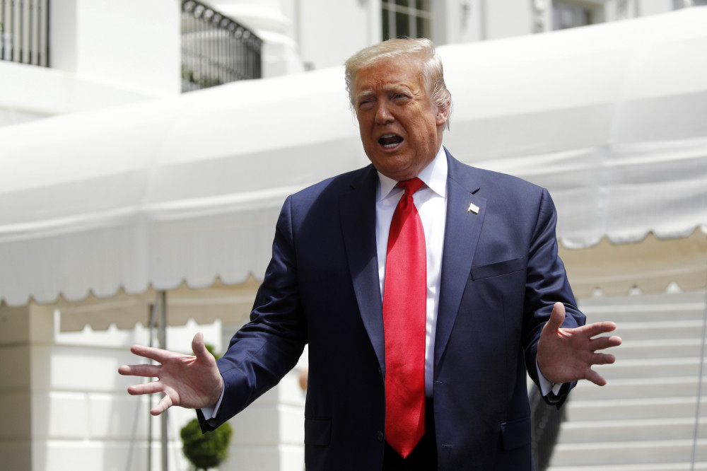 U trenutku kad Amerika gori, Albanci doniraju 70 miliona dolara za lobiranje protiv Trampa