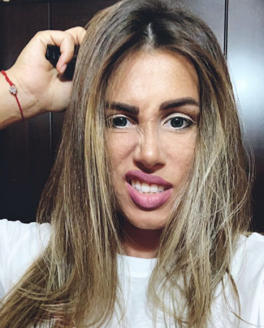 Devojka Zvezdinog golmana uslikana u zagrljaju drugog, tog lika svi znate! (FOTO)