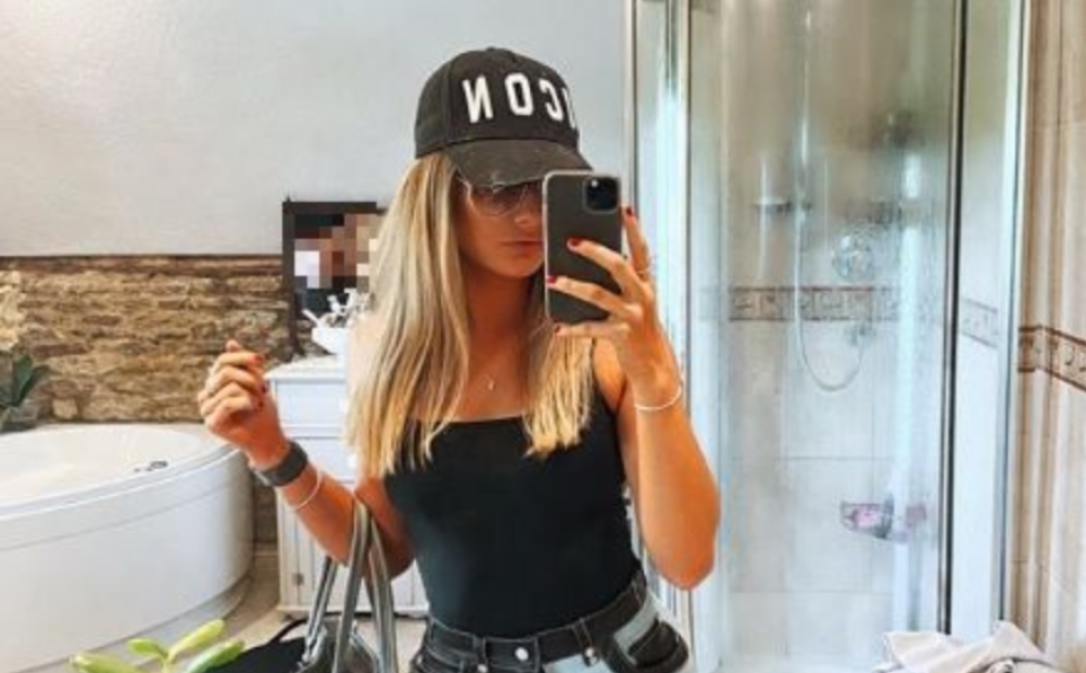 Ova devojka je okačila na svom Instagramu naizgled nevin selfi, ubrzo je nastala velika polemika oko brisanja stražnjice! (FOTO)