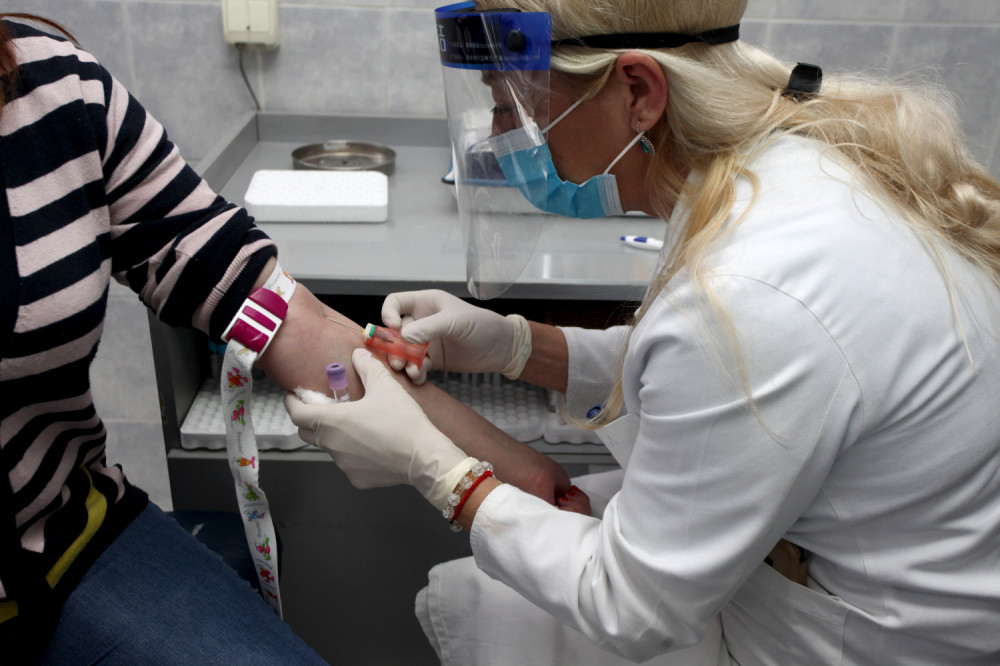 Novo naučno otkriće: Imunitet na korona virus traje najmanje 8 meseci!