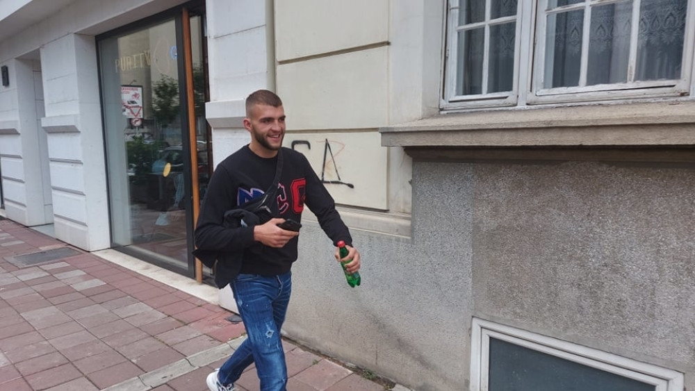 Veljko Ražnatović stigao kod Bogdane u porodilište! (FOTO/VIDEO)