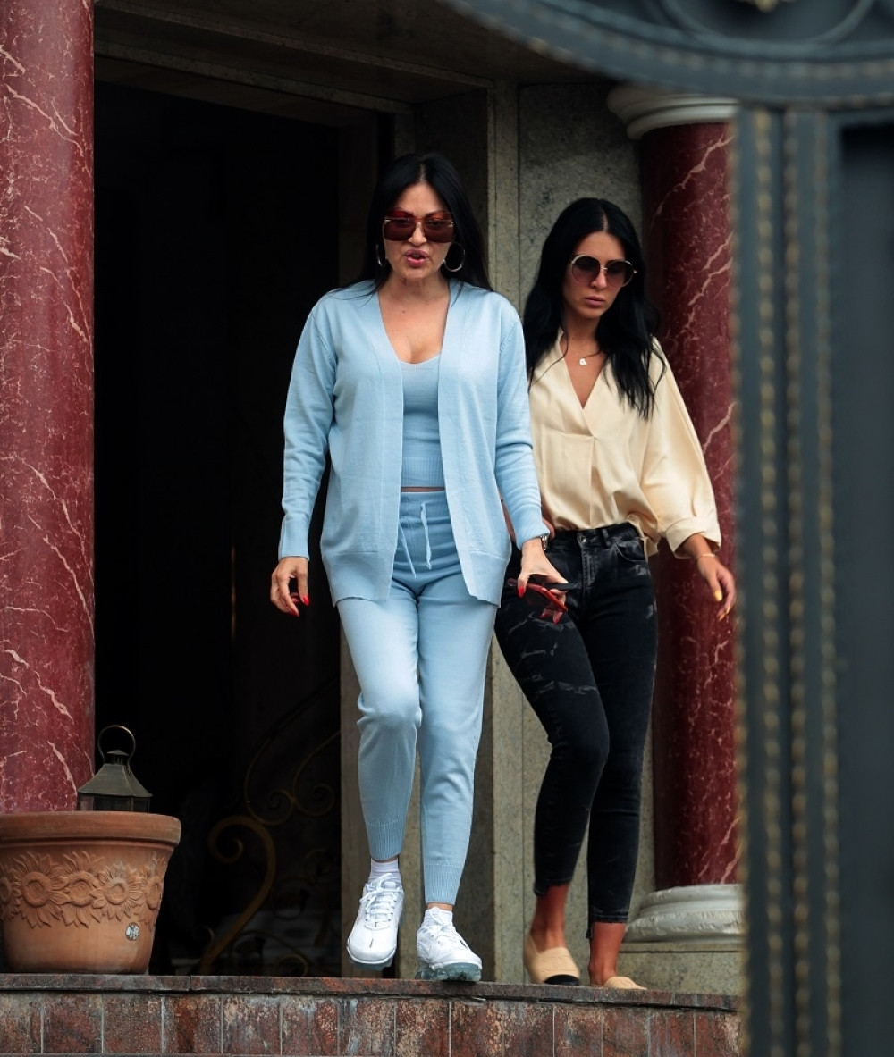 Ceca i Anastasija potpuno mokre: Nisu ni slutile šta ih je snašlo! (FOTO)