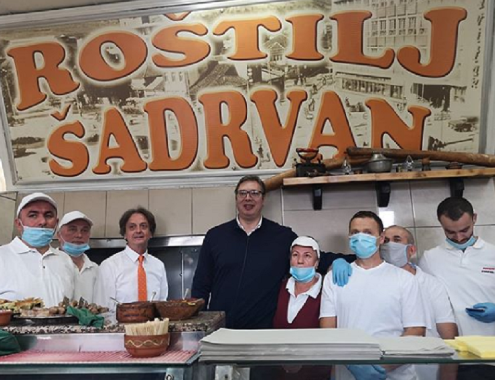 Vučić iznenadio legendarnog ugostitelja (FOTO)