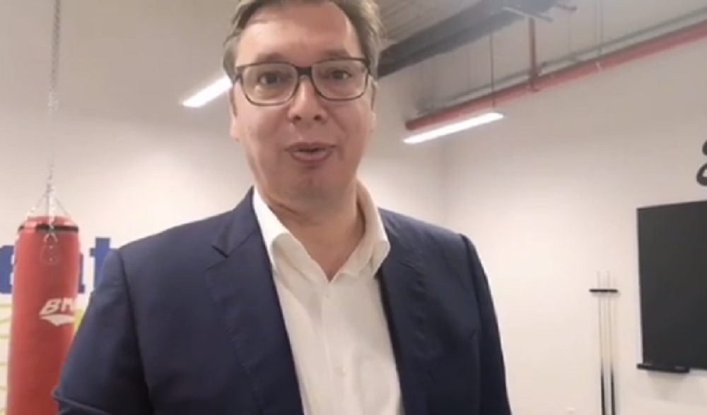 Predsednik Vučić oduševljen onim što je zatekao u novootvorenoj fabrici (FOTO/VIDEO)