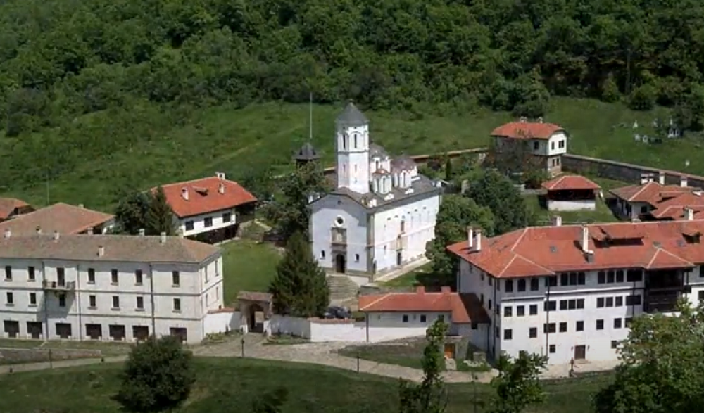 U ovaj srpski manastir ljudi masovno hrle zbog čuda (FOTO/VIDEO)