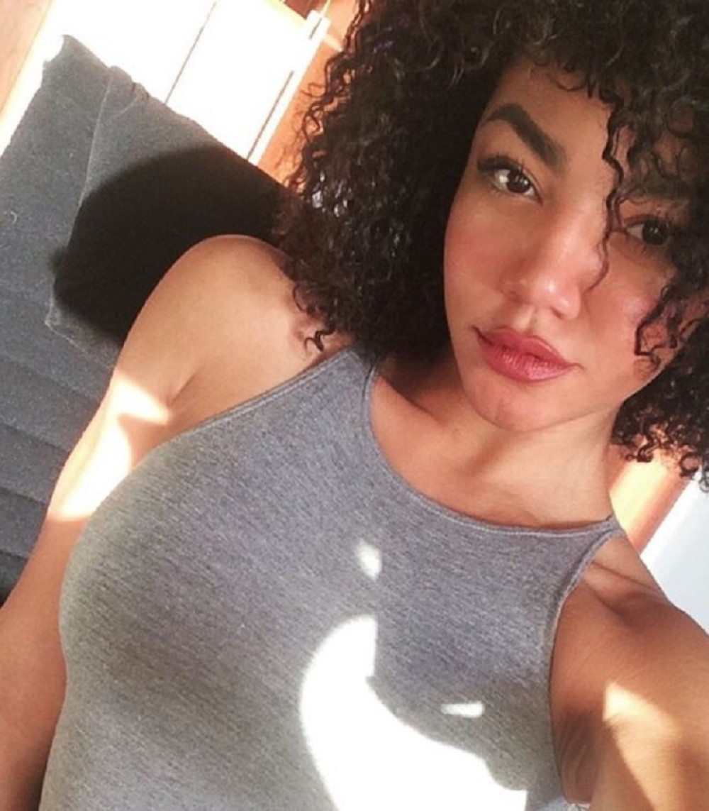 Ni Đokovićev bivši trener nije mogao da ostane imun na njene obline i provokativne špage! (FOTO/VIDEO)